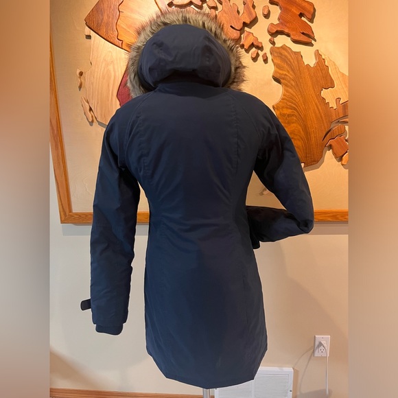 Aritzia Summit Parka sz XS - Picture 5 of 11